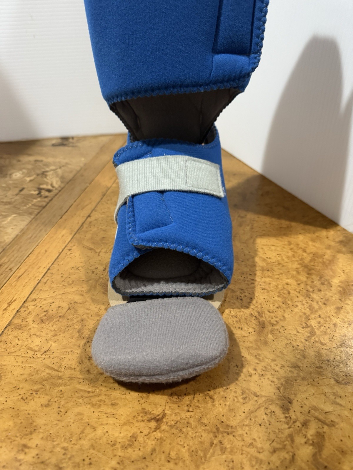 PAIR Foot Drop Splint MPO 2000 MEDIUM Hook and Loop Closure Left or Right Foot