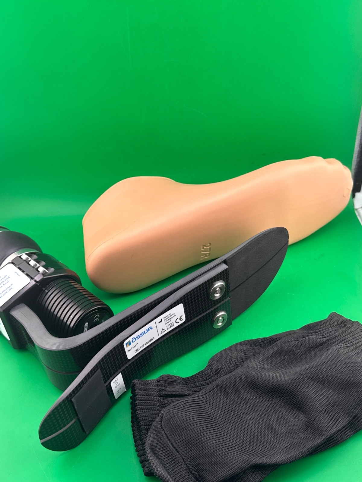 Ossur reflex re-flex shock prosthetic foot. New. Category 5. Size 27. Right