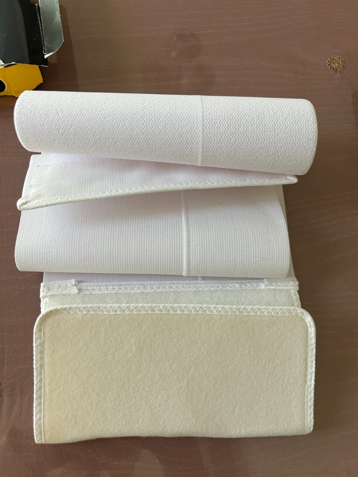 NEW IN BOX FURURO ABDOMEN COMPRESSION SUPPORT, IN WHITE, SZ: M