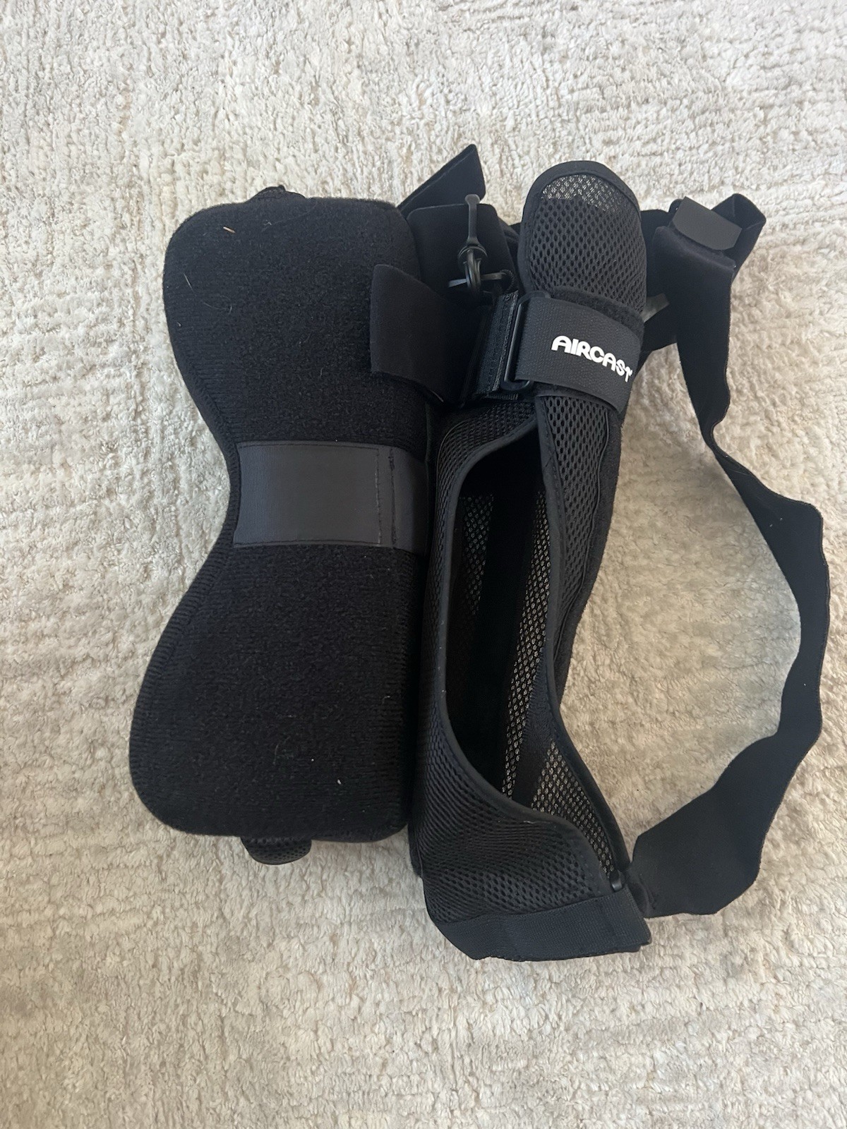 Aircast Quick Fit shoulder immobilizer sling in black Universal