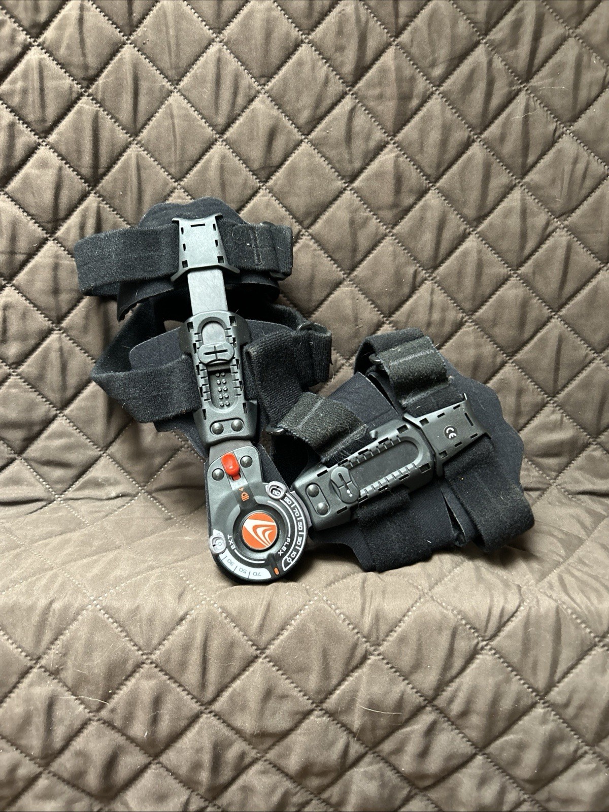 Breg T Scope Universal Elbow Brace Adjustable Black Regular
