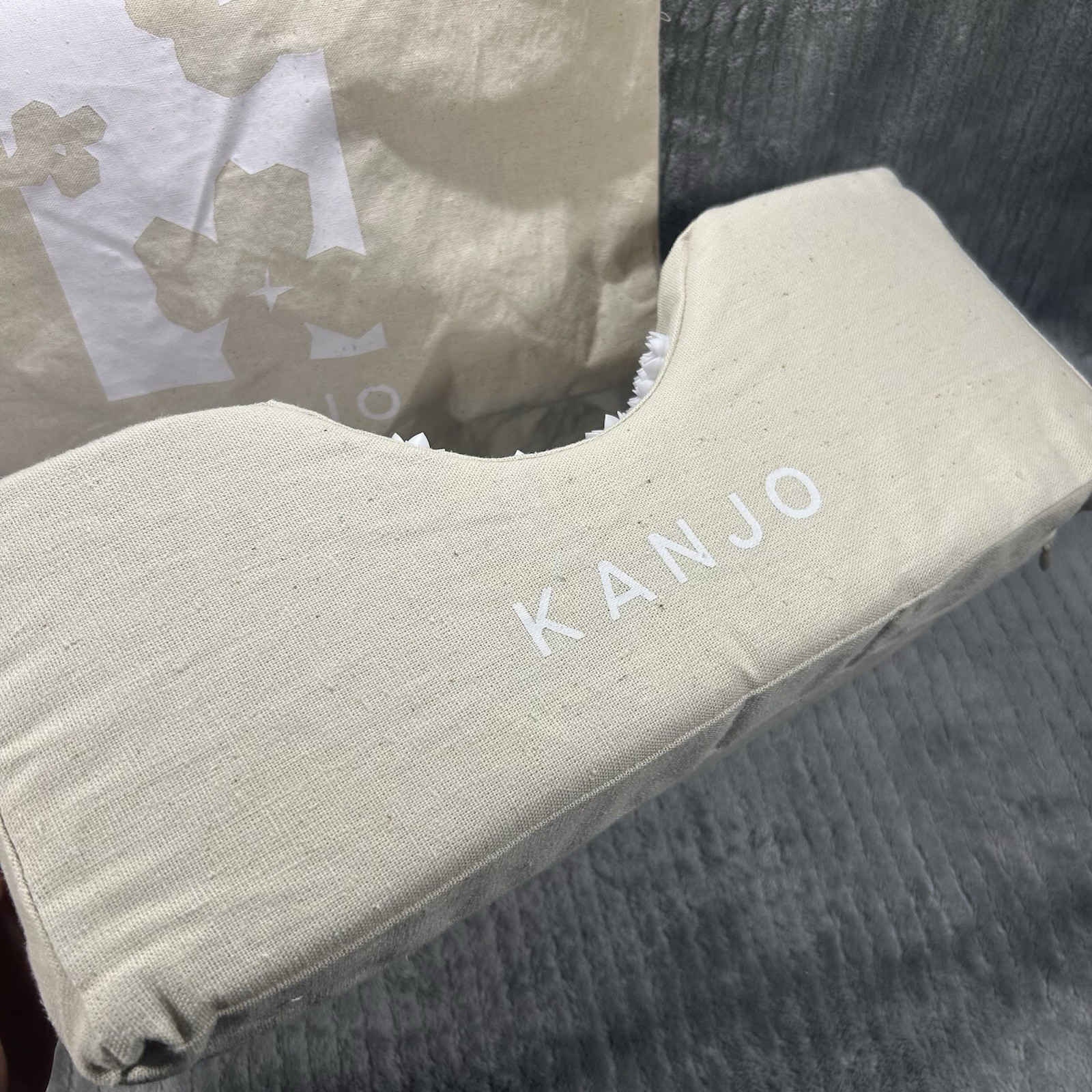 Kanjo Acupressure Cervical Traction Wedge Pillow Brand New