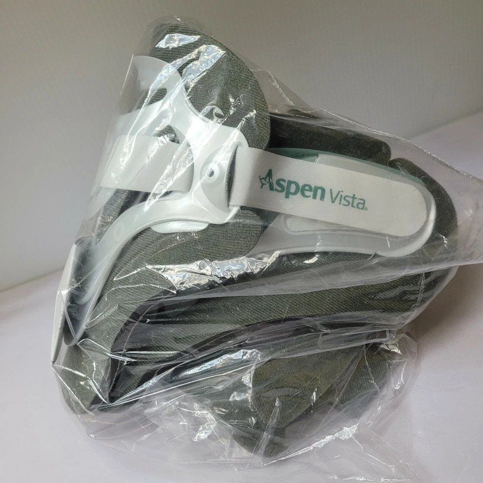 Aspen 984002 Vista Collar Set Universal Adjustable With Extra Pads NEW PACKAGED