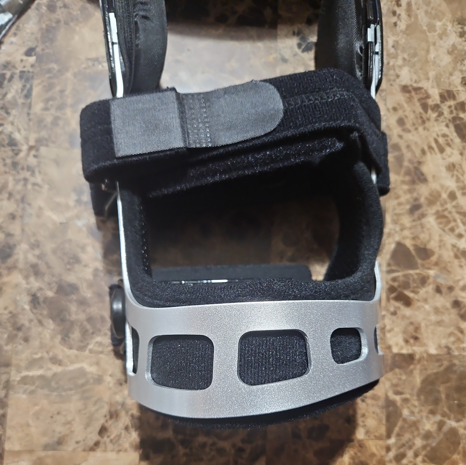 ISO Preferred OA Dual Upright ROM Hinge Knee Brace Medium ISO-KN221L NEW
