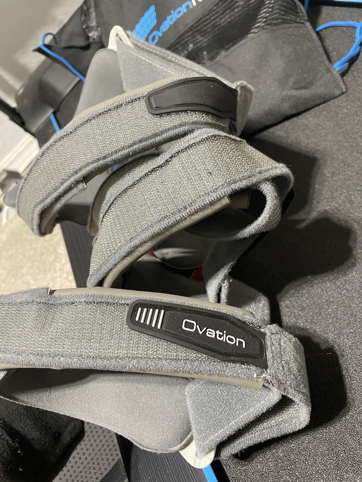 Ovation Medical Adjustable Knee Brace Stabilization One Size Gray w/ Bag. Right
