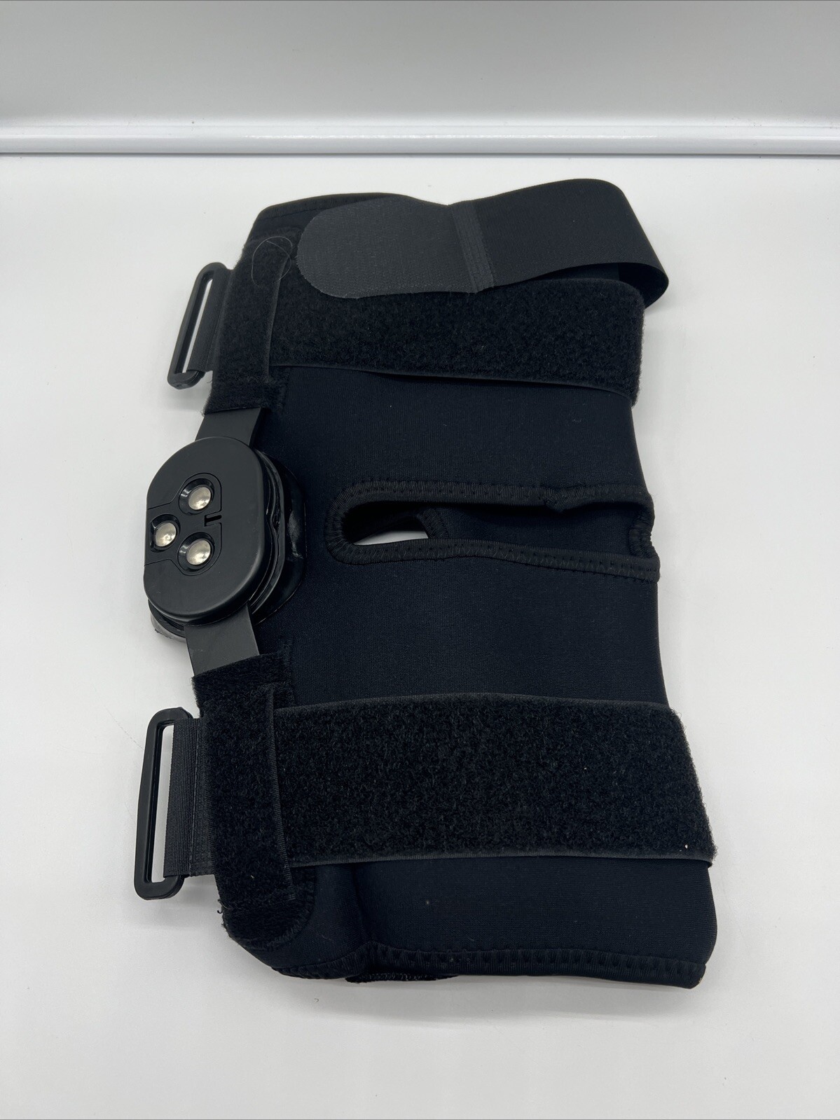 COMFORTLAND HINGED KNEE BRACE CK-111-3 Medium