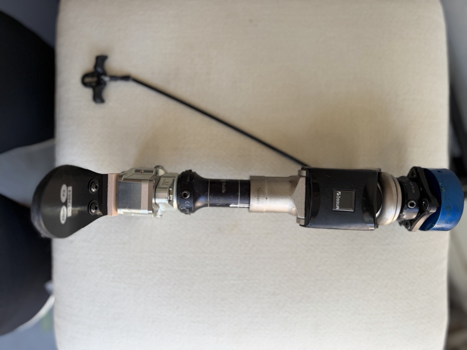 Advanced Left Prosthetic Össur Trulife College Park Carbon Fiber Foot Hydraulic