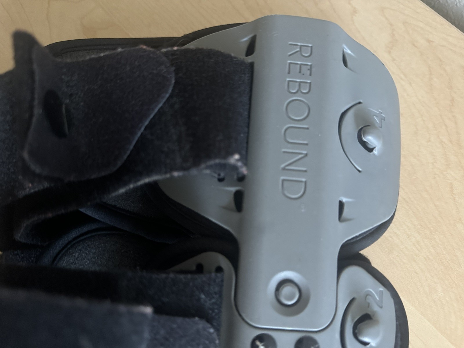 OSSUR Rebound Post Op Universal Knee Brace Cool Foam Adjustable