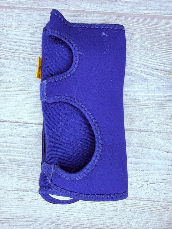 blue Futuro Night Wrist Sleep Support brace “ glove “ accessory carpel tunnel