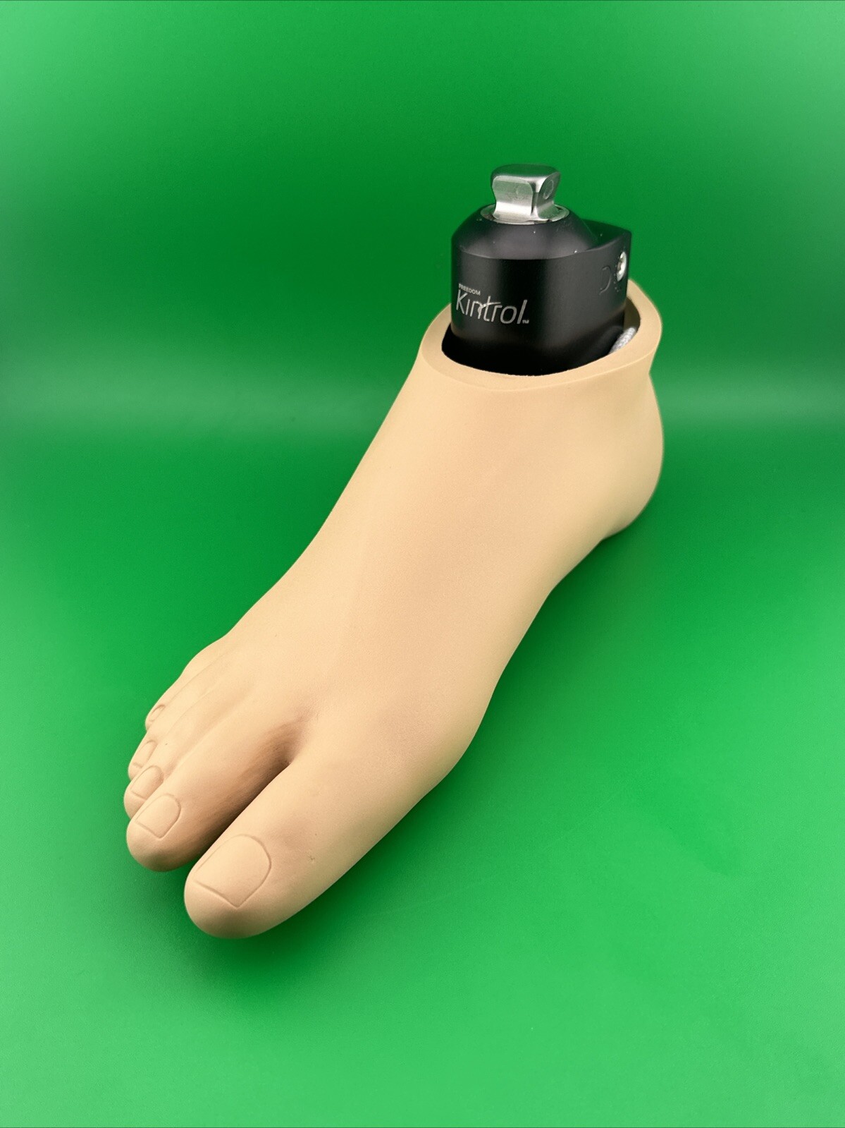 Kintrol Hydraulic Ankle Prosthetic Foot, Size 26, Category 2, Right, Perfect