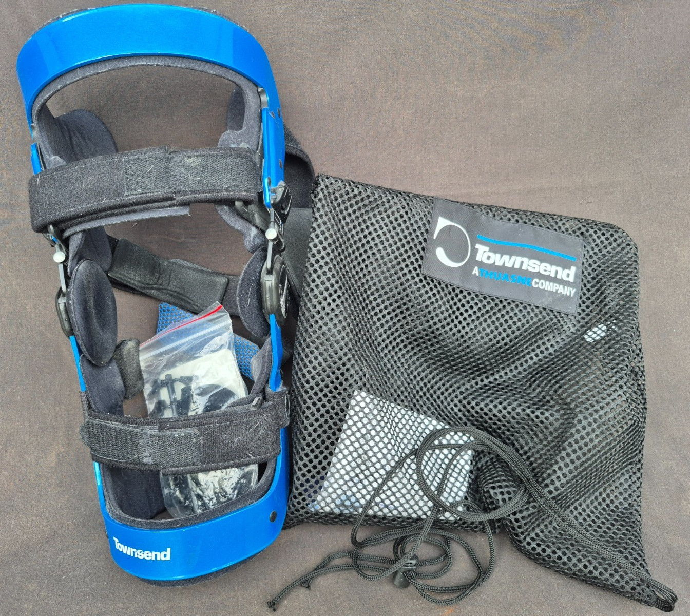 TOWNSEND THUASNE REBEL RELIEVER KNEE BRACE Adjustable Large Right Blue