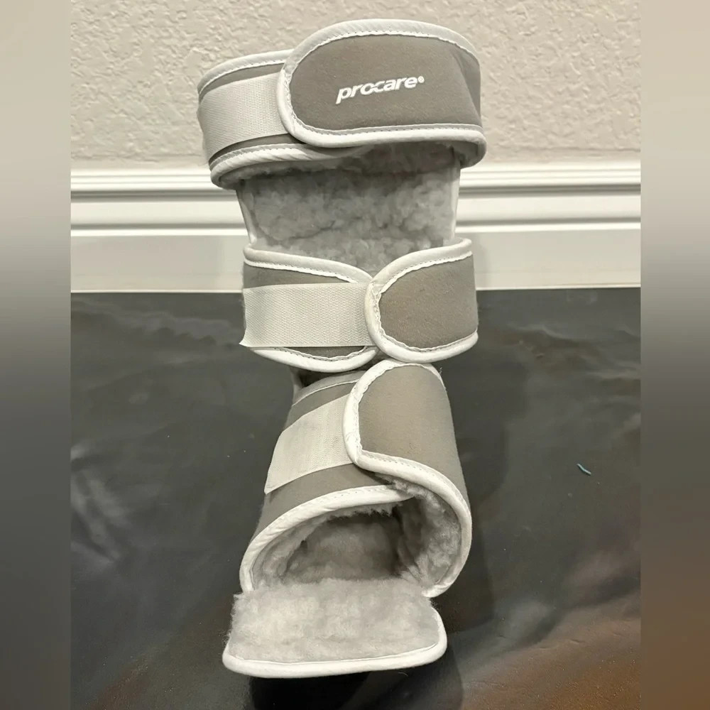 Procare Hook & Loop Closure UniversalLeft or Right Adjustable Podous Boot New!