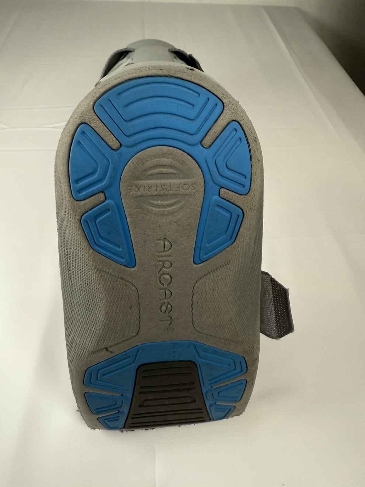 Medium Aircast Soft Strike Walker Brace/Walking Boot. Lightly Used