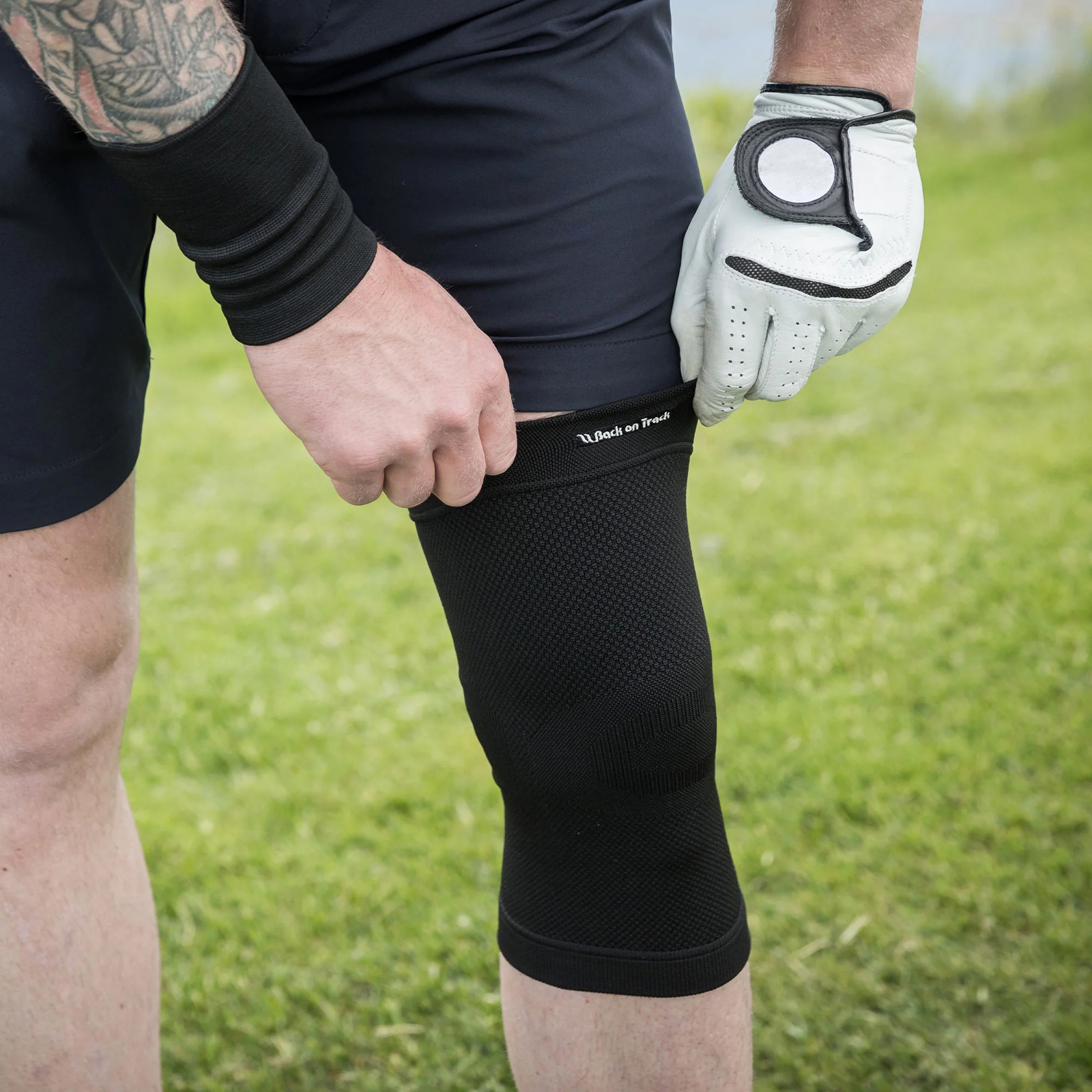 Back On Track Physio Knee Brace, Color: Black 110700