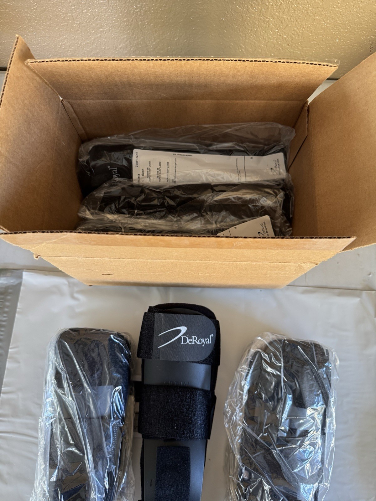 Stirrup Style / Universal Ankle Support Brace Adjustable / One Size Fits Most