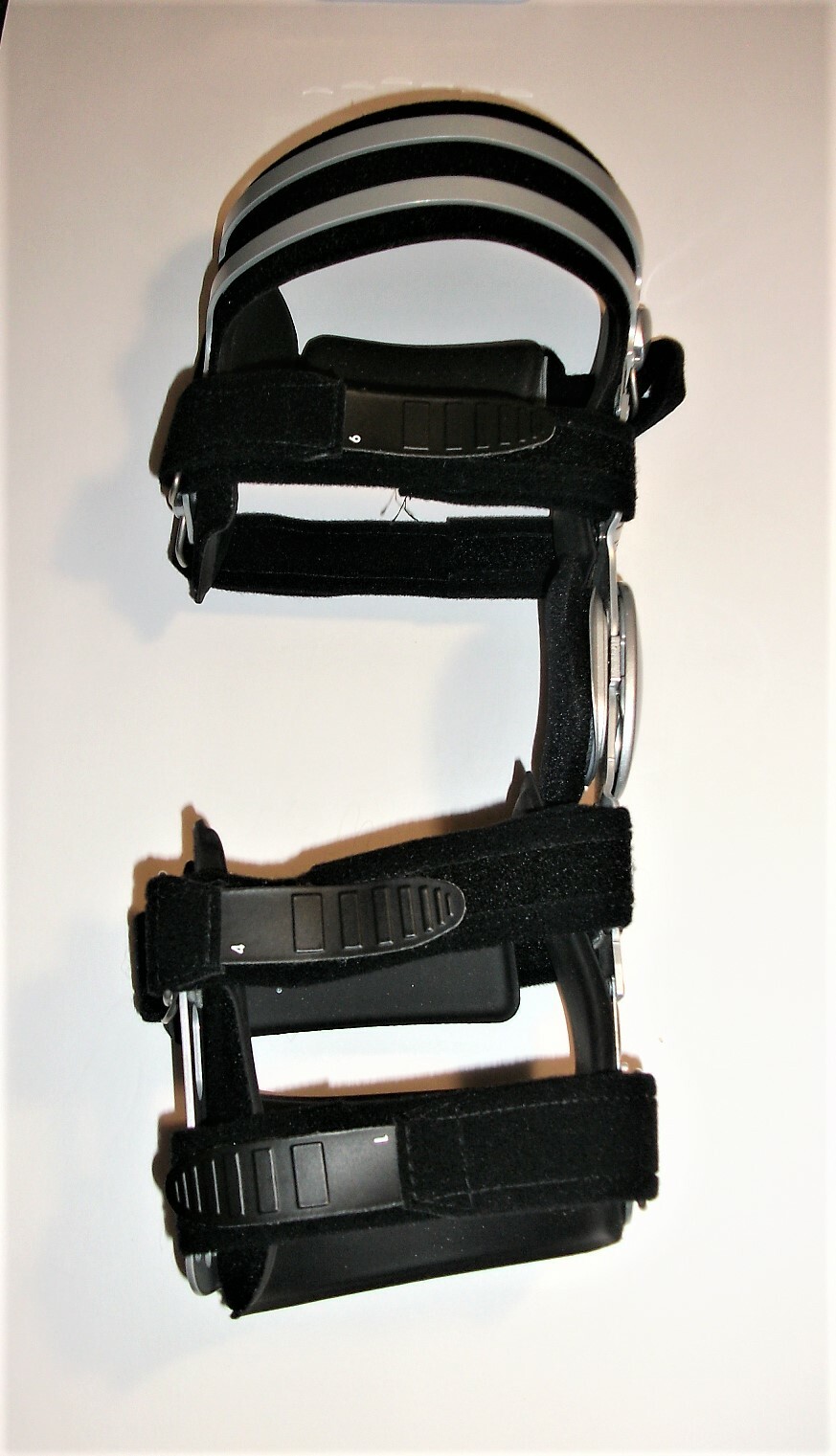 DeRoyal M.3 OA Knee Brace Left Varus Right Valgus