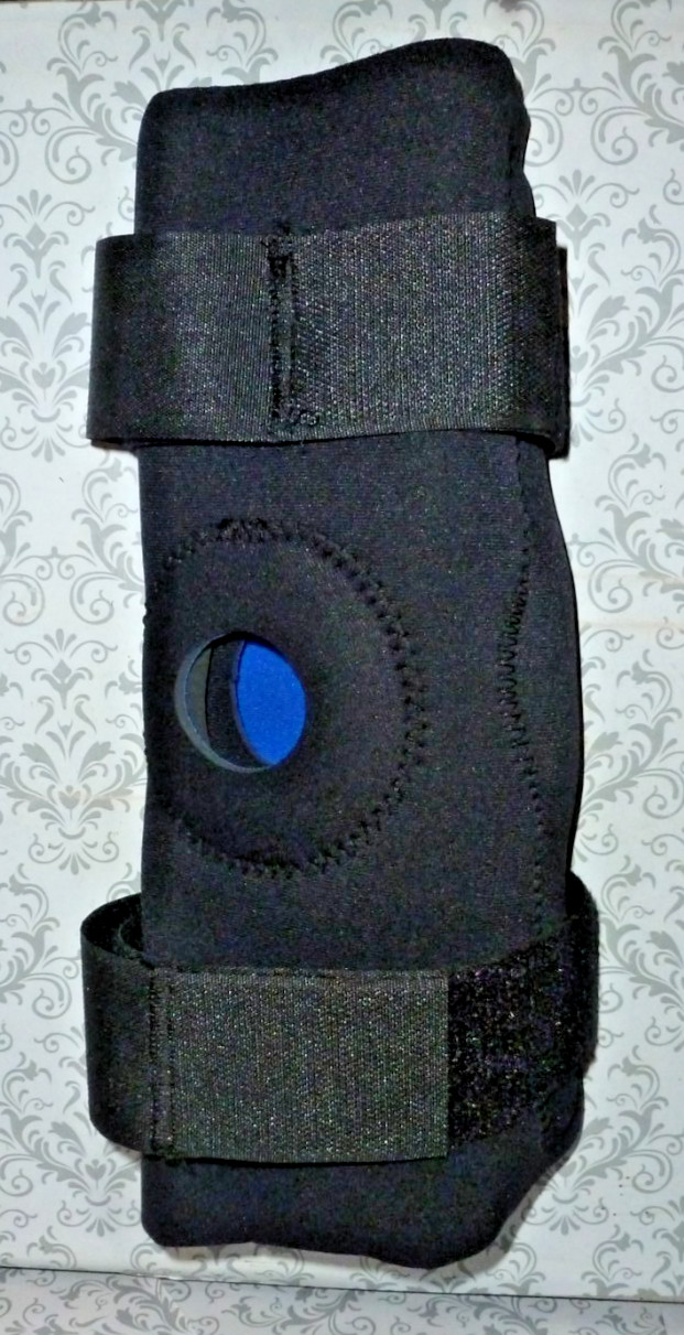 Body Sport Compression Airmesh Knee Brace Small