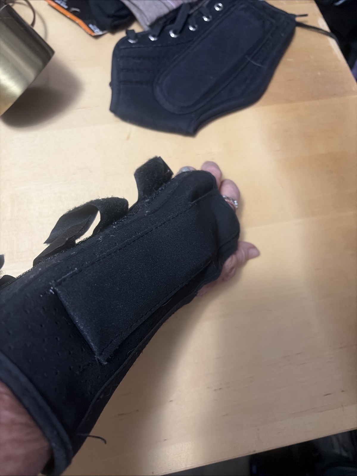 C E Canvas Wrist Splint for Left Hand. Size Medium