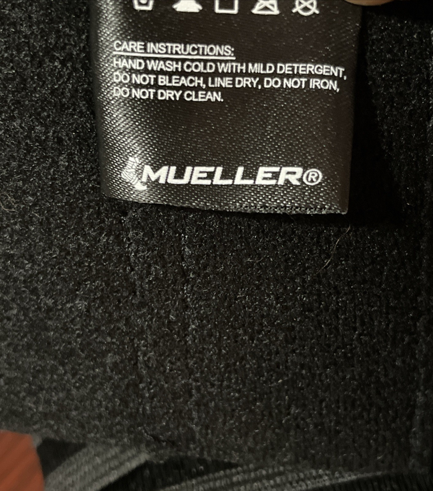 Mueller Adjustable Lumbar Back Brace 40”-58” Black