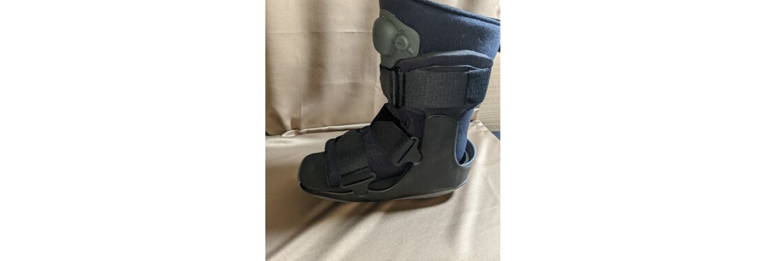 Breg SoftGait Walker Air Size Large Fits US Size 10.5 to 12.5