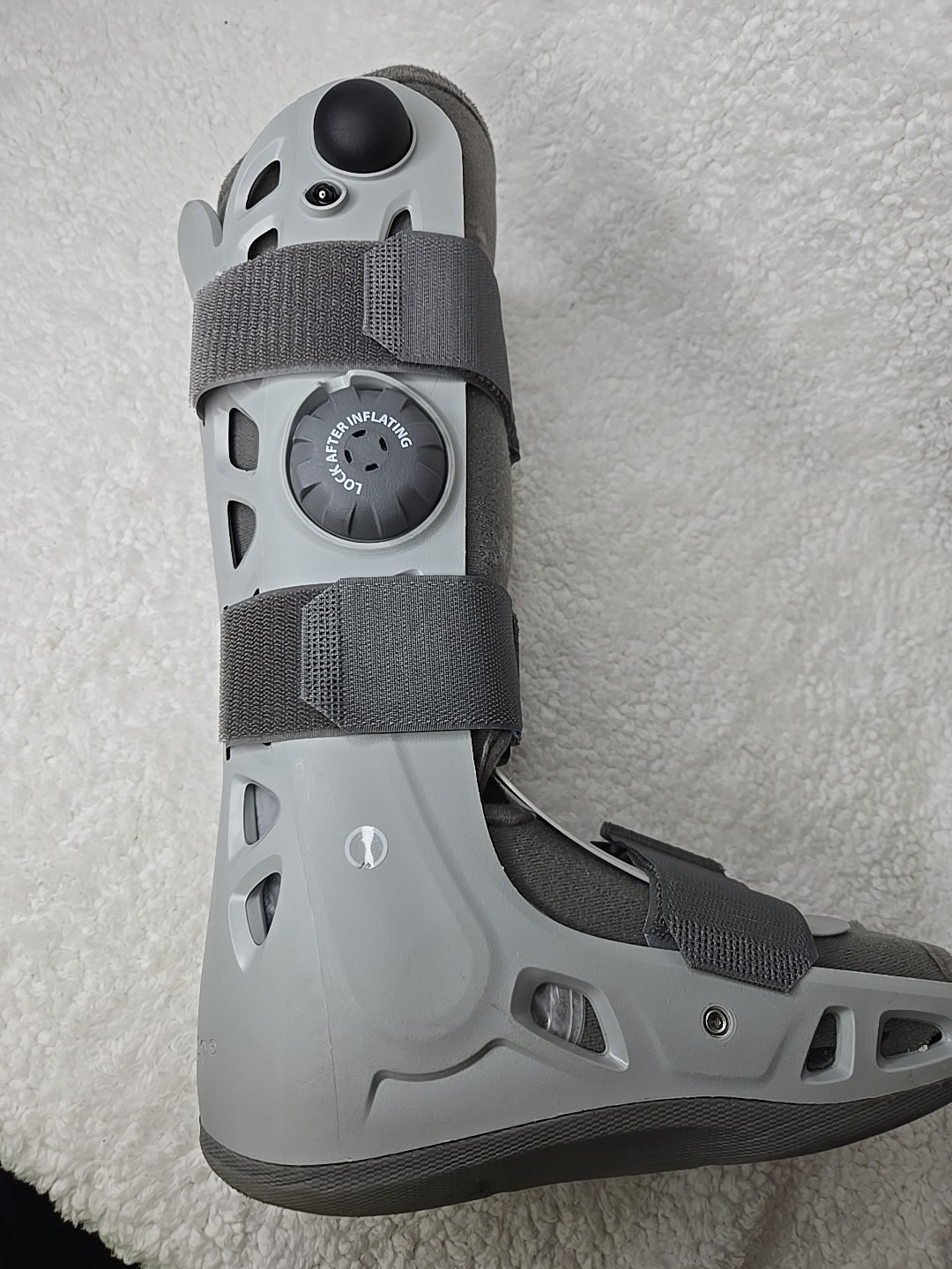 Air Cast Walking Boot Size Small, EUC