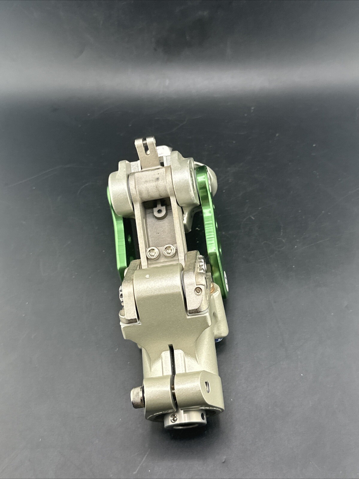 St&g Prosthetic Knee. Stance Flexion 5-Bar Mechanical Knee. 1324