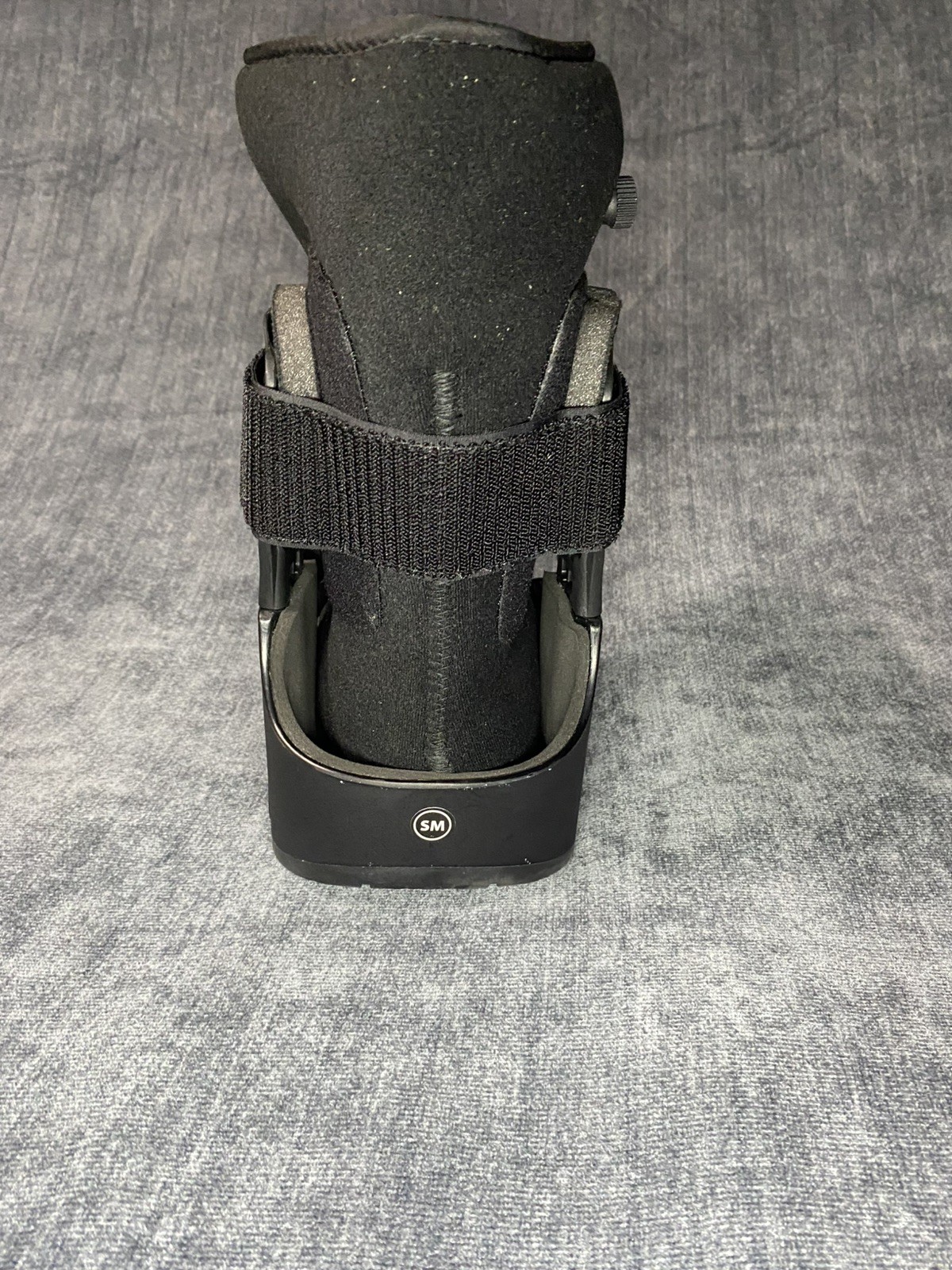 United Ortho USA14115 Short Air Cam Walker Fracture Boot, Small, Black 001