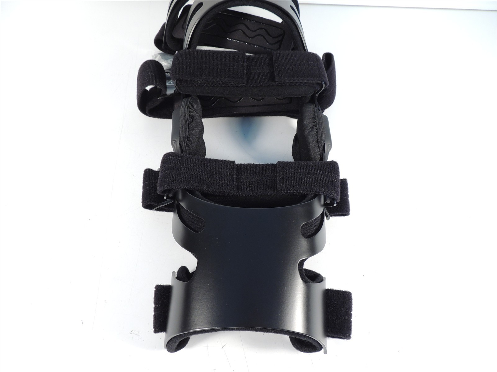 Advanced Ortho Hinged ROM Sports Knee Brace for ACL Large Right 847-R New