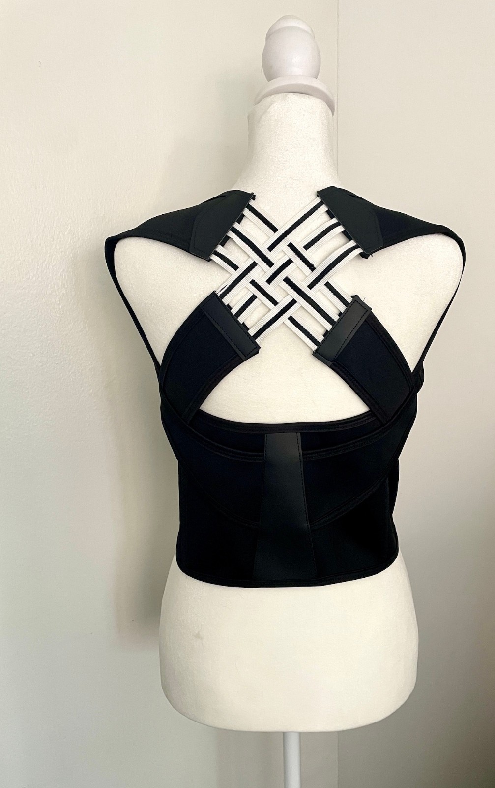NEW Posture Corrector Back Brace Size Small Adjustable PWR Posture ALIGN PRO