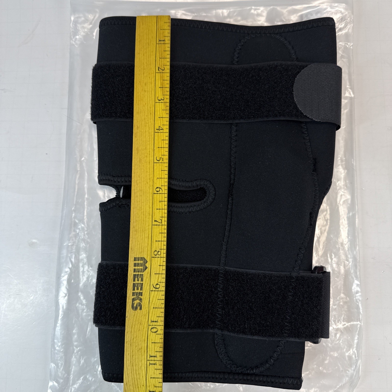 Knee Brace Internal Hinge Left/Right One-Size Adj. – Hook and Loop Black NEW