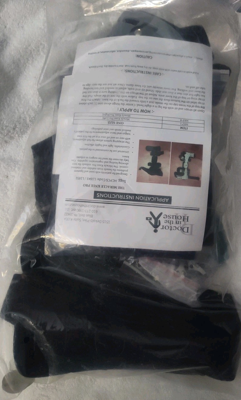 The Miracle Knee Pro RIGHT Brace with Suspension Sleeve Doctor in The House NEW