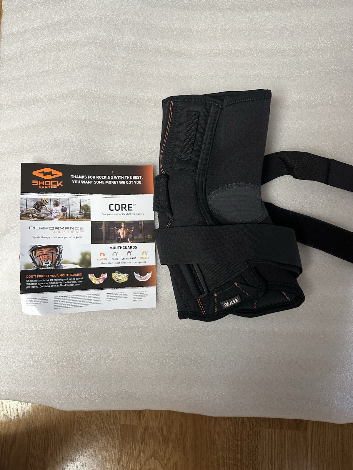 Shock Doctor Knee Support with Dual Hinges – 872-01-33 – Black – M –