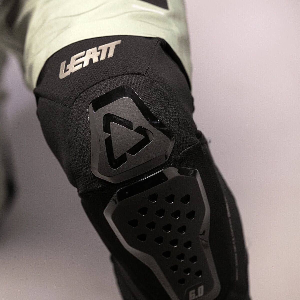 Leatt Knee Guard 6.0 Evo