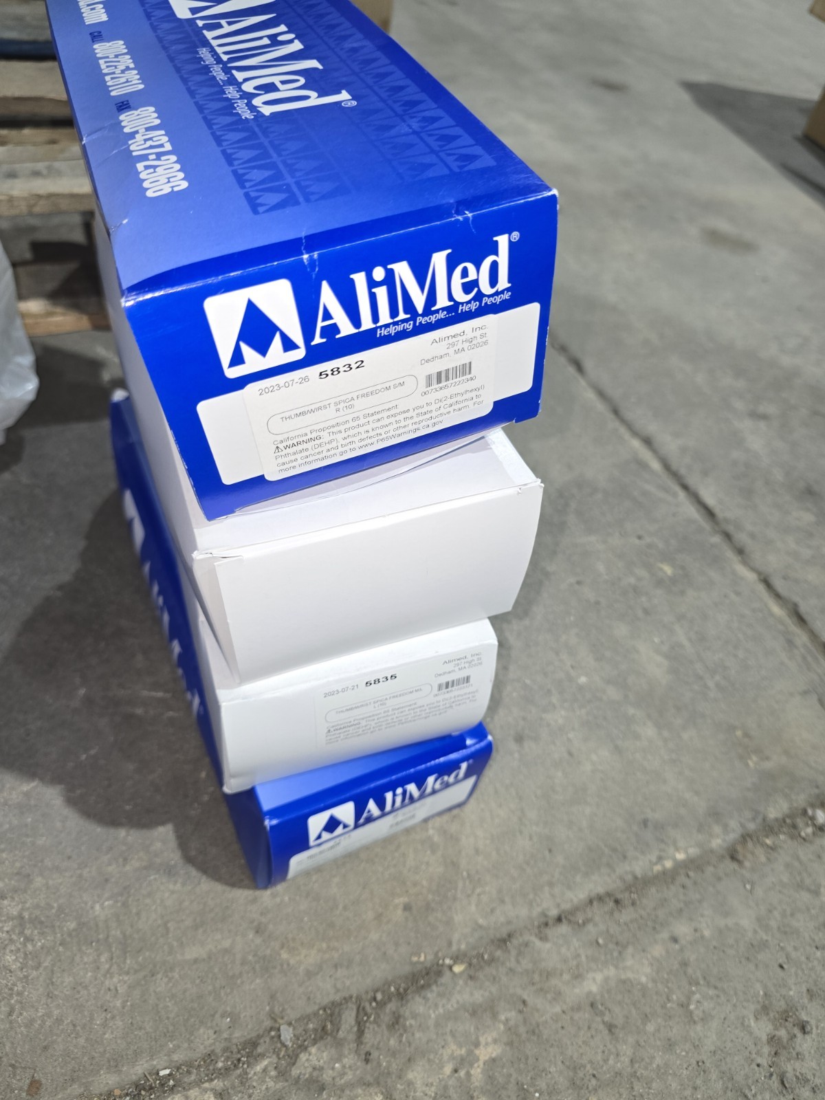 AliMed Thumb/Wrist Spica LOT OF 38 5833,5834,5835 SEE DESCRIPTION