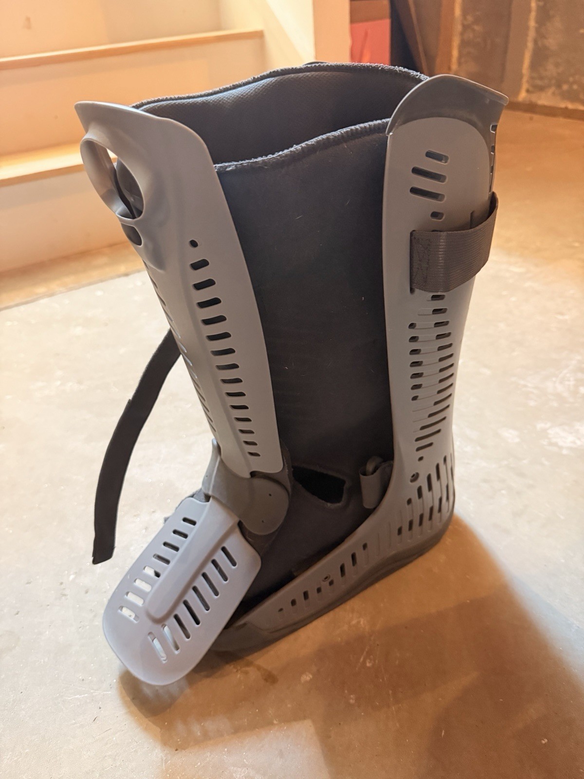 Ossur Rebound Air Walker Boot Large. (Size 10-12 Men’s) Left Foot