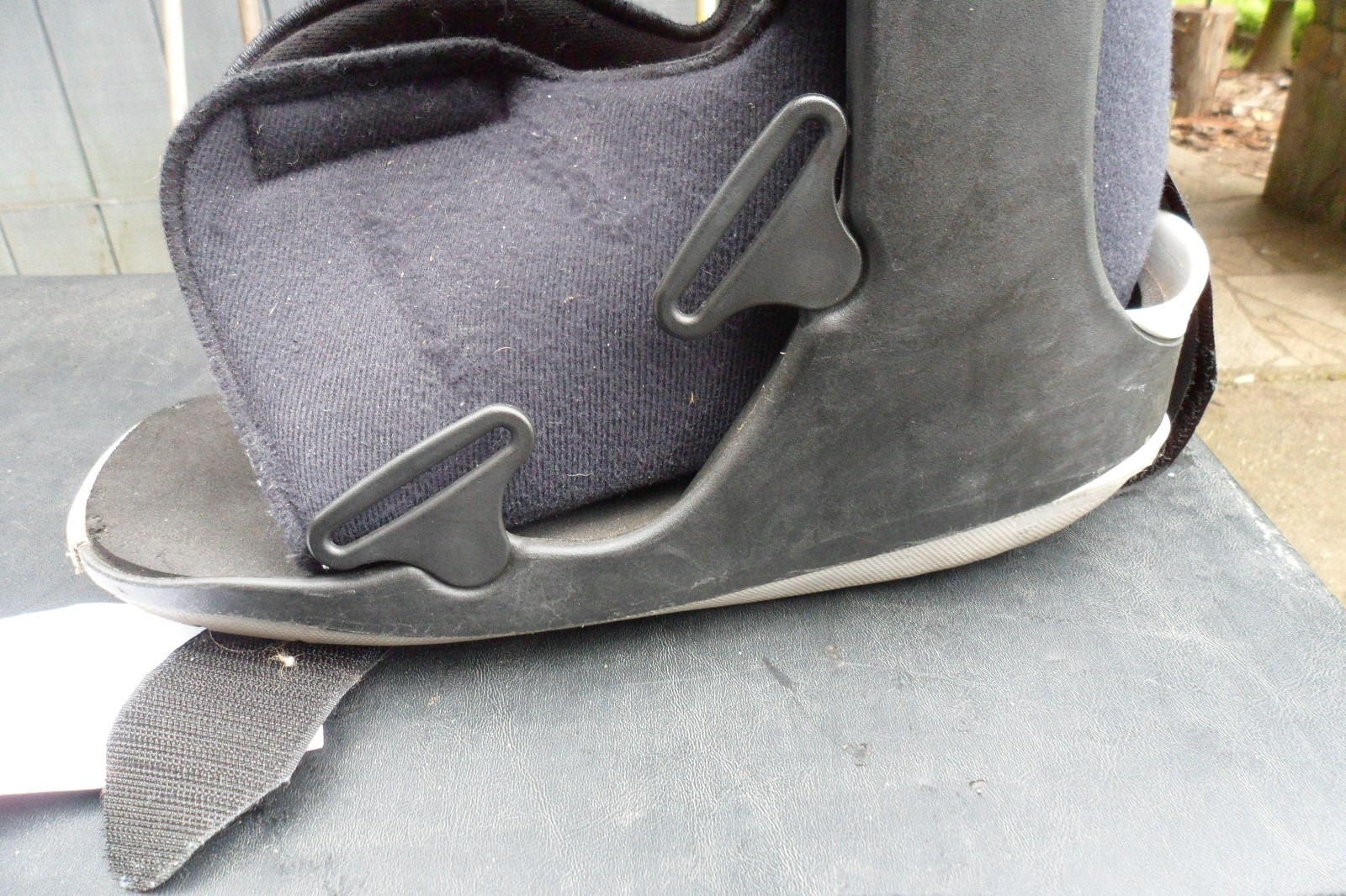 Ovation Medical Standard Walker Fracture Boot LARGE Grey Sole