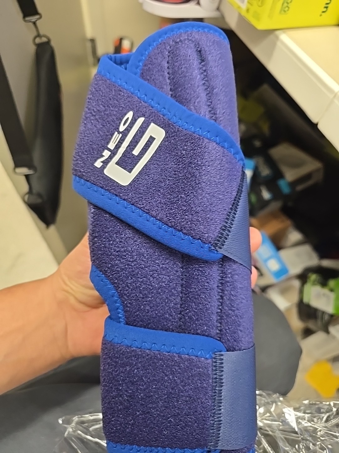 Neo G Open Knee Support Brace Universal Size, Fits Either Knee, Moderate REF 993