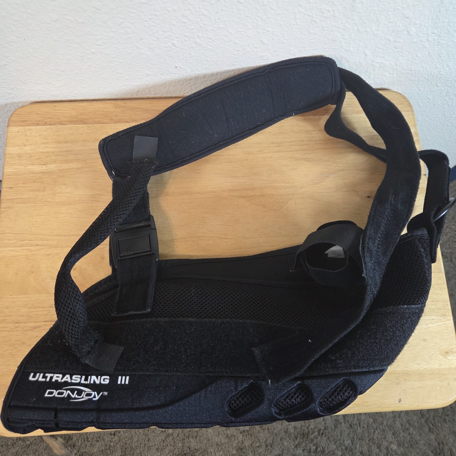 Donjoy Ultrasling III 3 Point Shoulder Support Sling Adult Size Medium