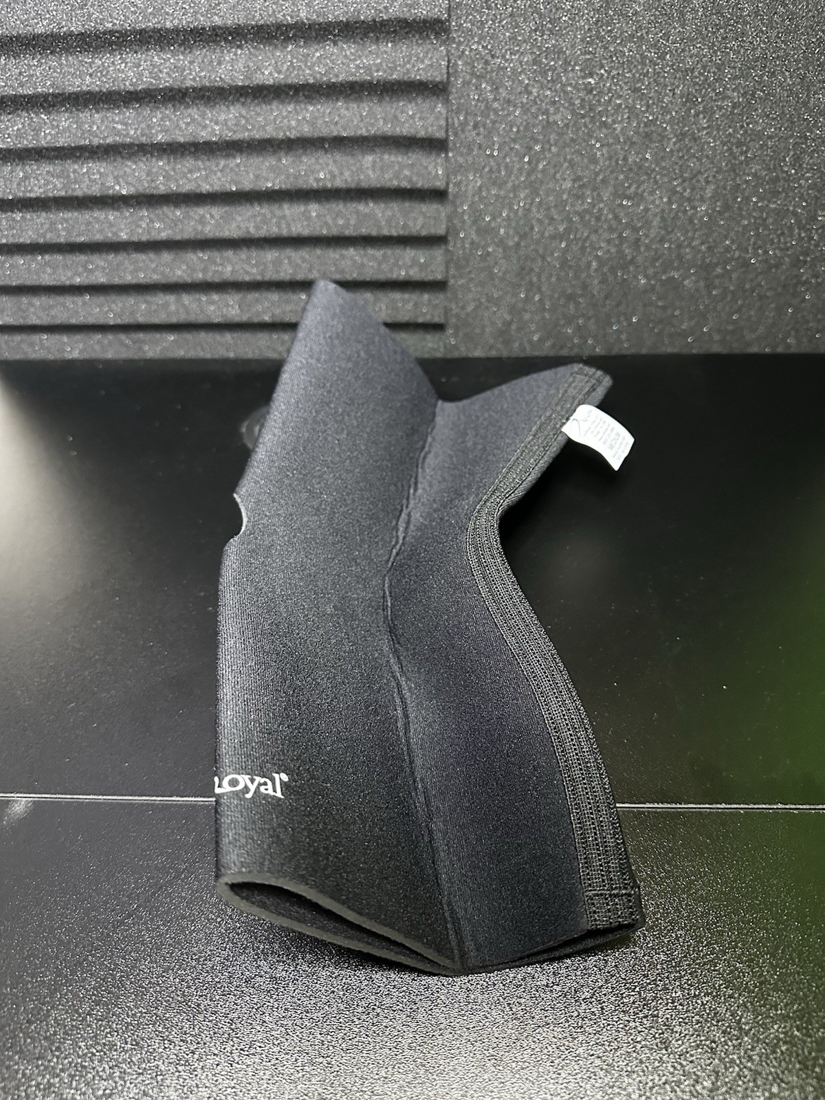 DeRoyal Open Patella Knee Support NE7702-73