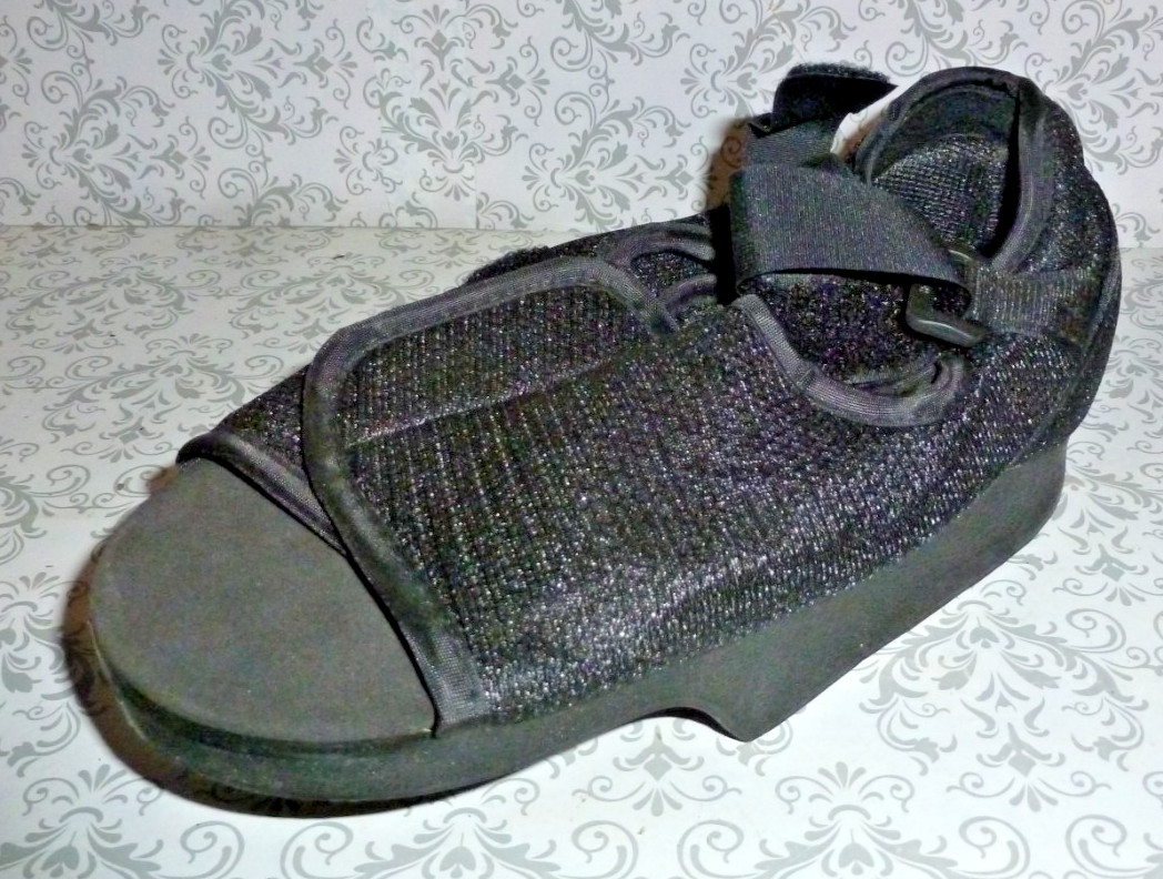 DARCO ORTHO WEDGE OFF-LOADING SHOE SQUARE TOE BLACK XS