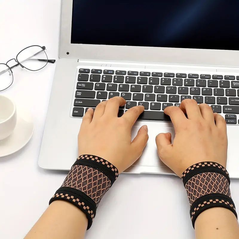 Copper Wrist Compression Brace (4Pcs), Elastic Wrist Support Sleeve Wrist Braces
