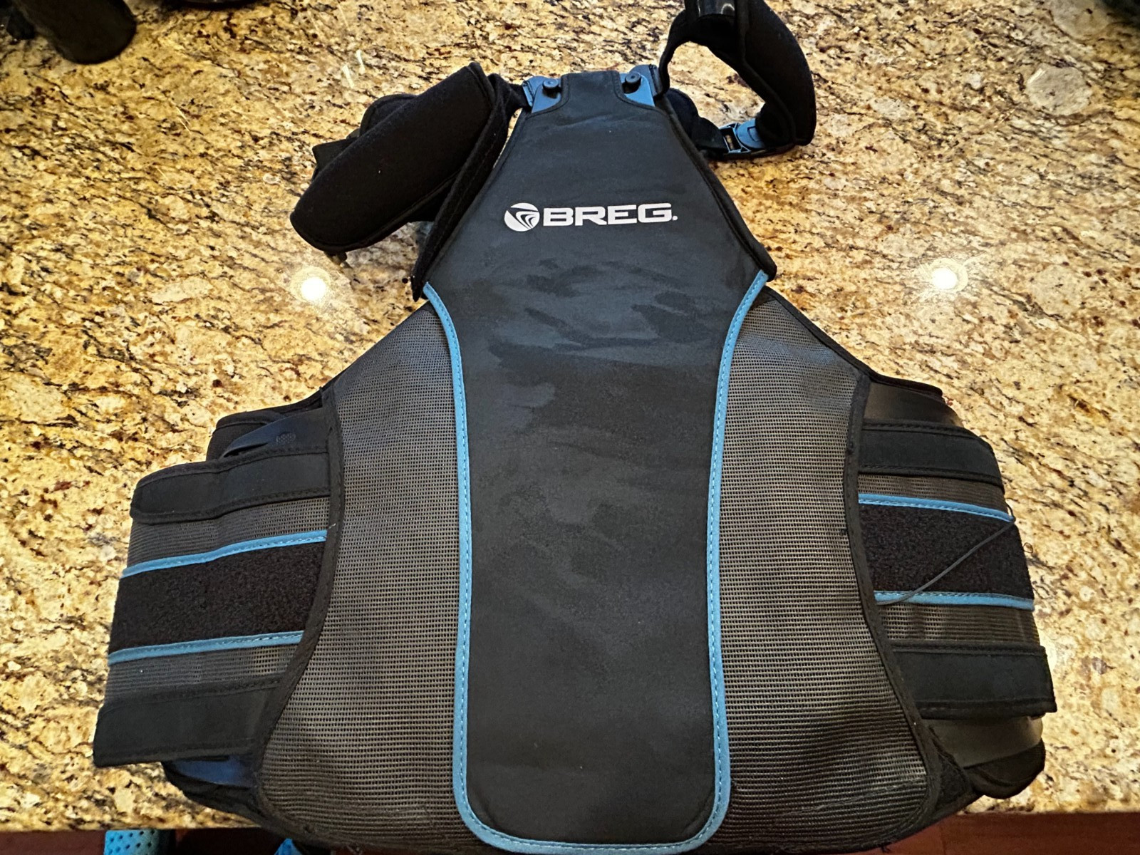 Pinnacle TLSO 464 BREG Adjustable Black #SP20464-000 (sells new for $2400)
