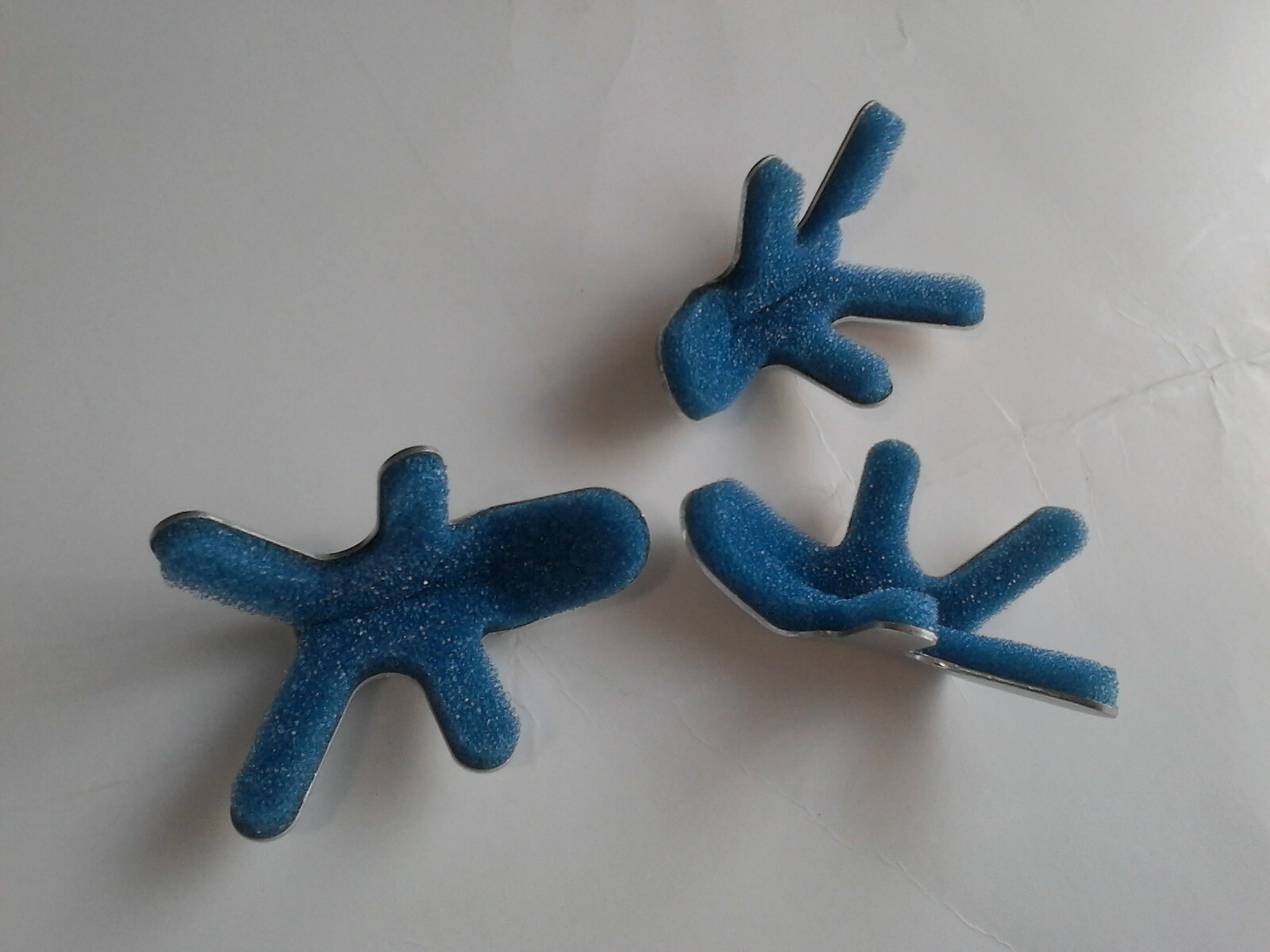 (Bundle!) 11 Frog/Toad Style Aluminum Finger Splints (Blue Foam) – (Never Used!)