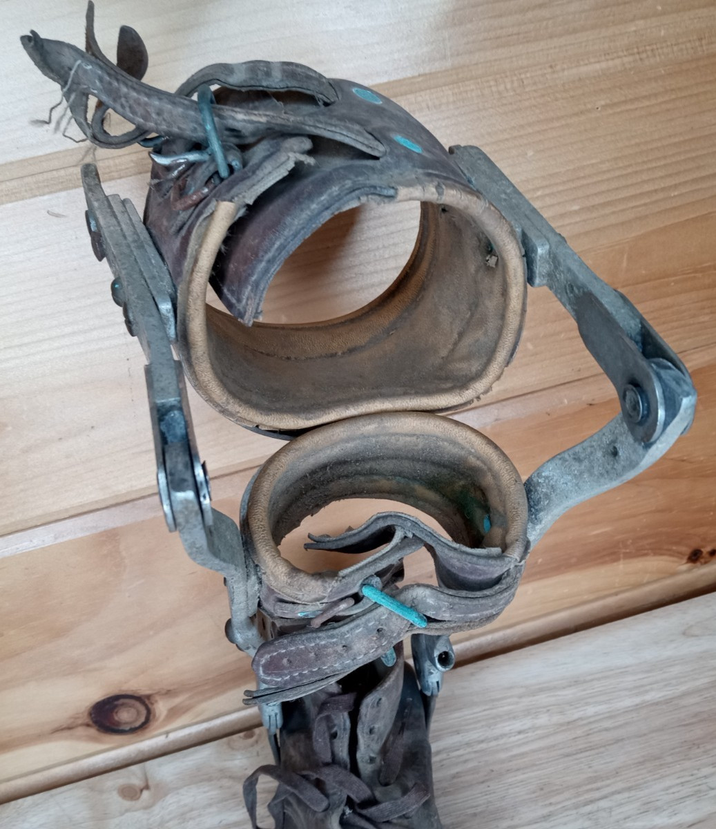 Vintage Child Leg Brace Orthopedic Shoe Metal Leather Polio Knee Support Rare