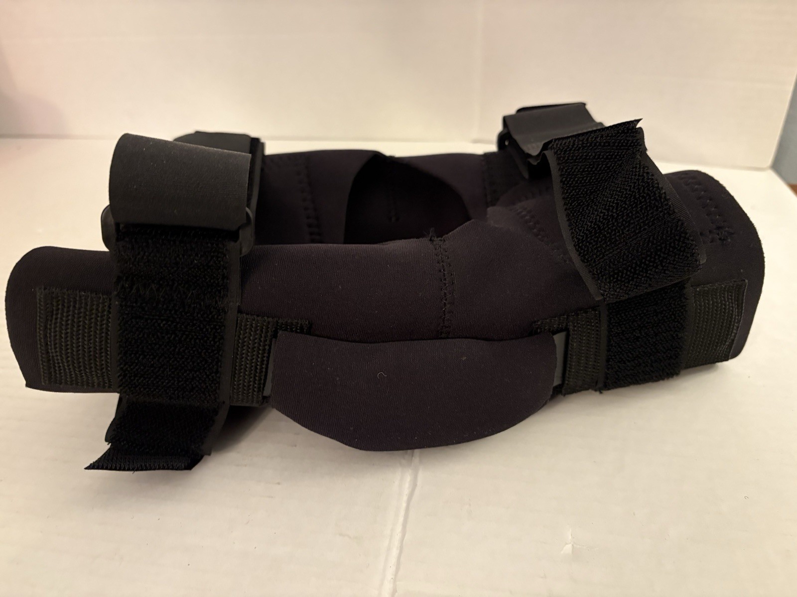 Knee Brace Welby Hinged One Size Fits Most Breathable Lightweight Support