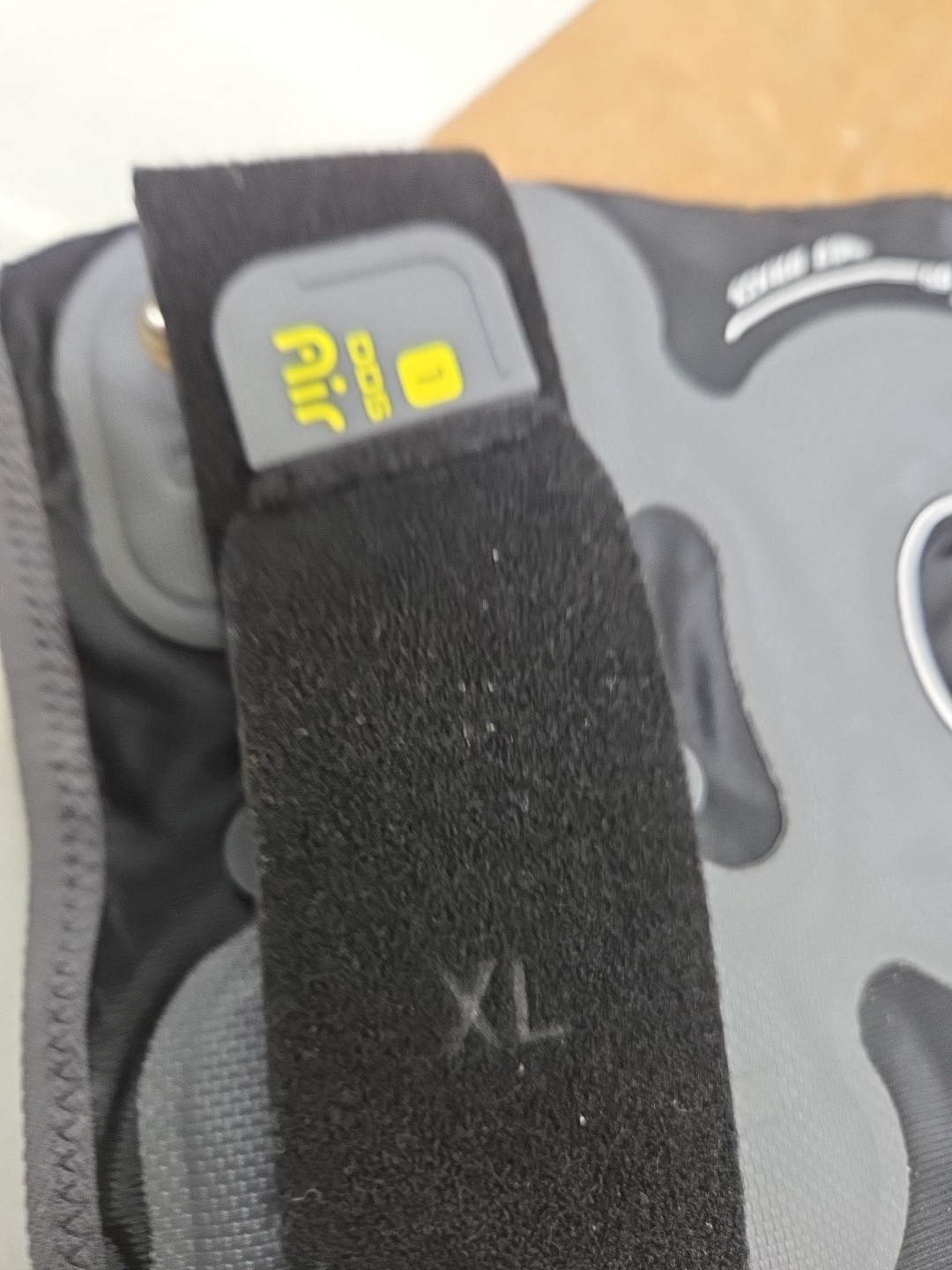 DDS AIR – Pneumatic Air Compression Knee Brace XL
