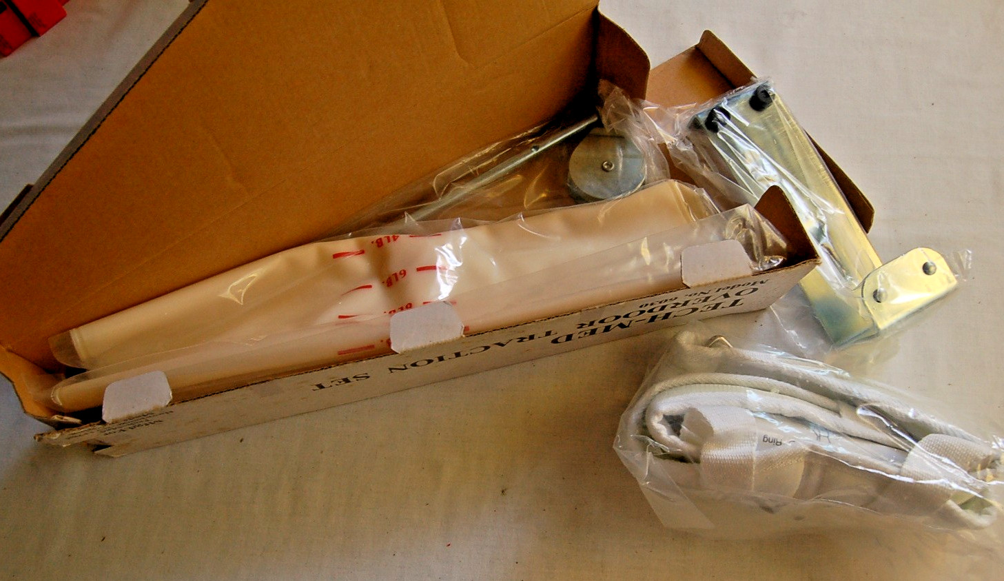 Tech-Med Orthopedic Over-Door Traction Set Neck Therapy 20lb Weight Bag #6030