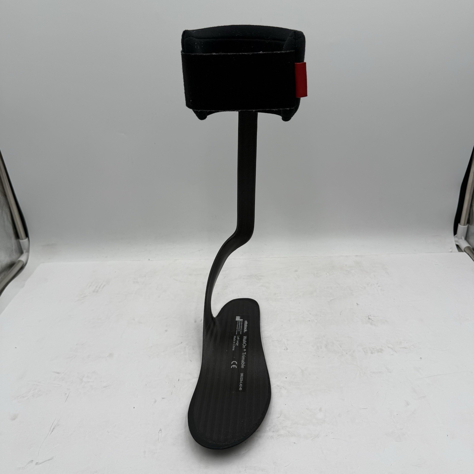 E10 OTTOBOCK WALK ON LEFT LARGE ANKLE BRACE BLACK, TRIMABLE.