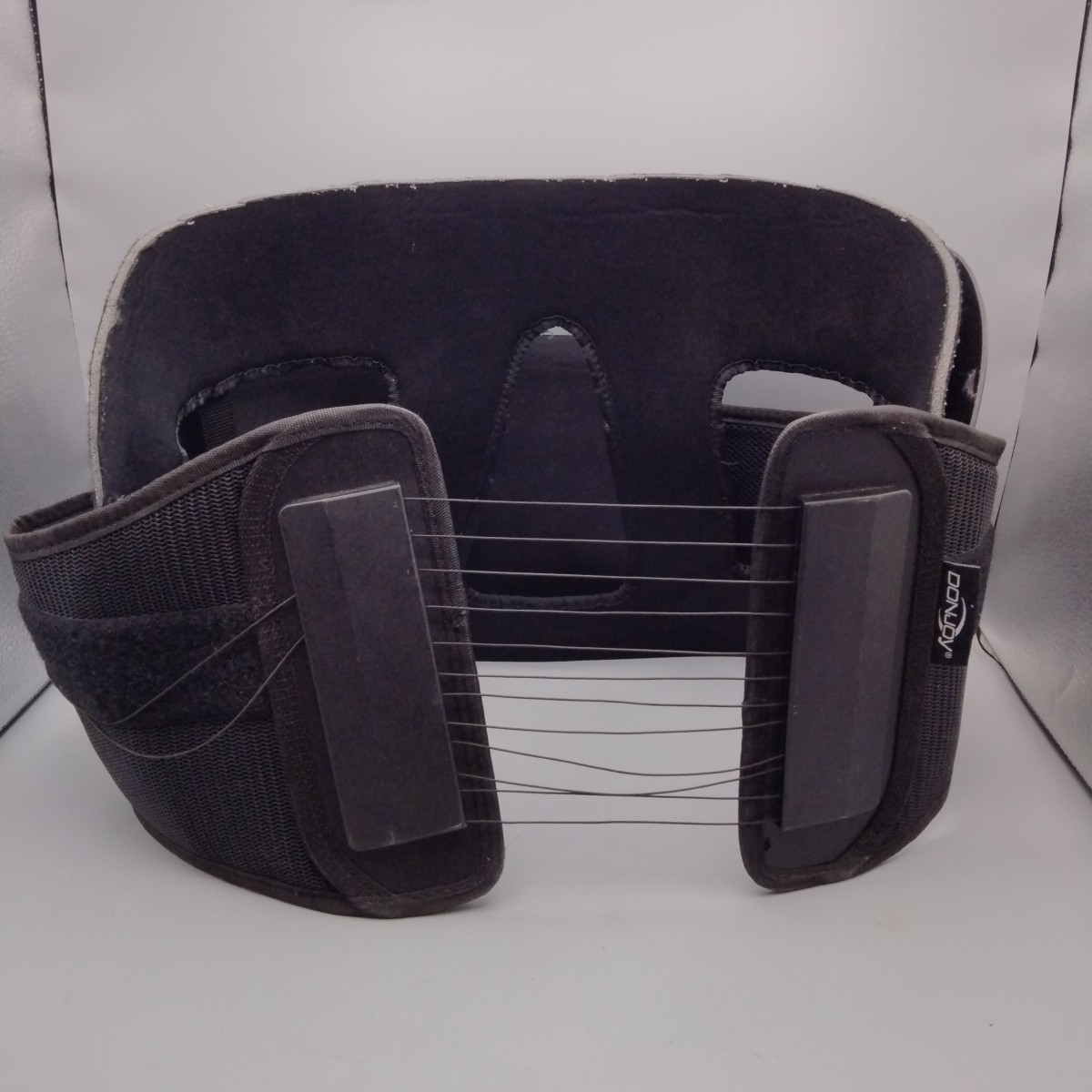 DONJOY BOA 9″ LO PROFILE LITE MESH LACED BACK BRACE L1-L5 Size XL