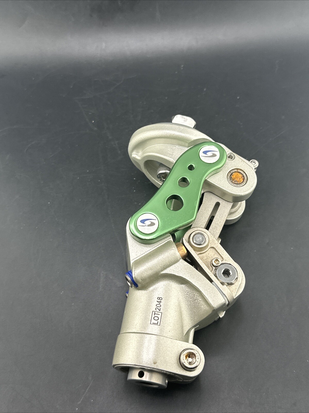 St&g Prosthetic Knee. Stance Flexion 5-Bar Mechanical Knee. 1324